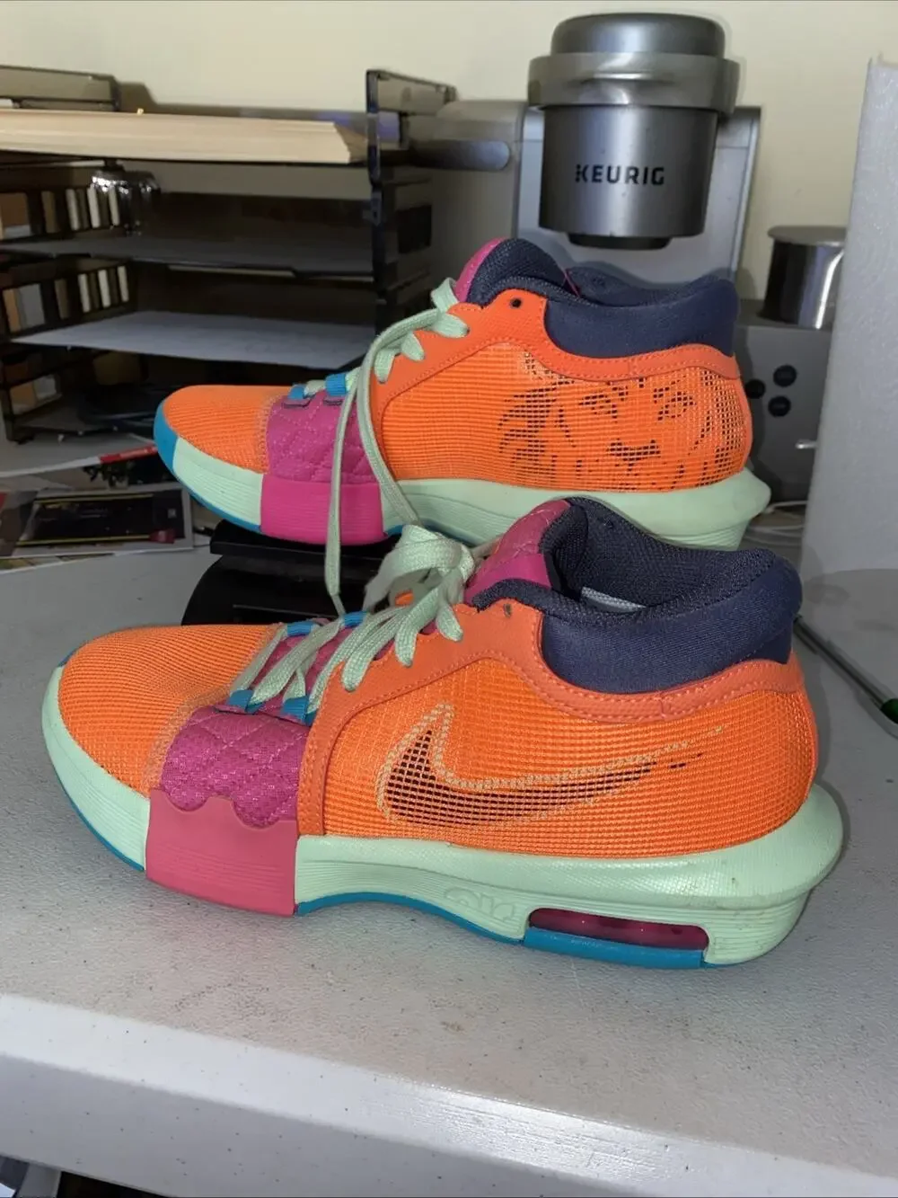 Nike LeBron Shoes Mens Size 7 Multicolor Mid Basketball Sneakers FB2239-800